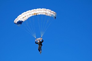 欧宝体育-Ming关键节点战术调整，FPX带队取胜！