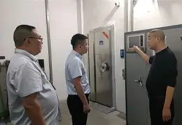 包含沃尔夫斯堡后防线安全系数高，稳守如铁的词条